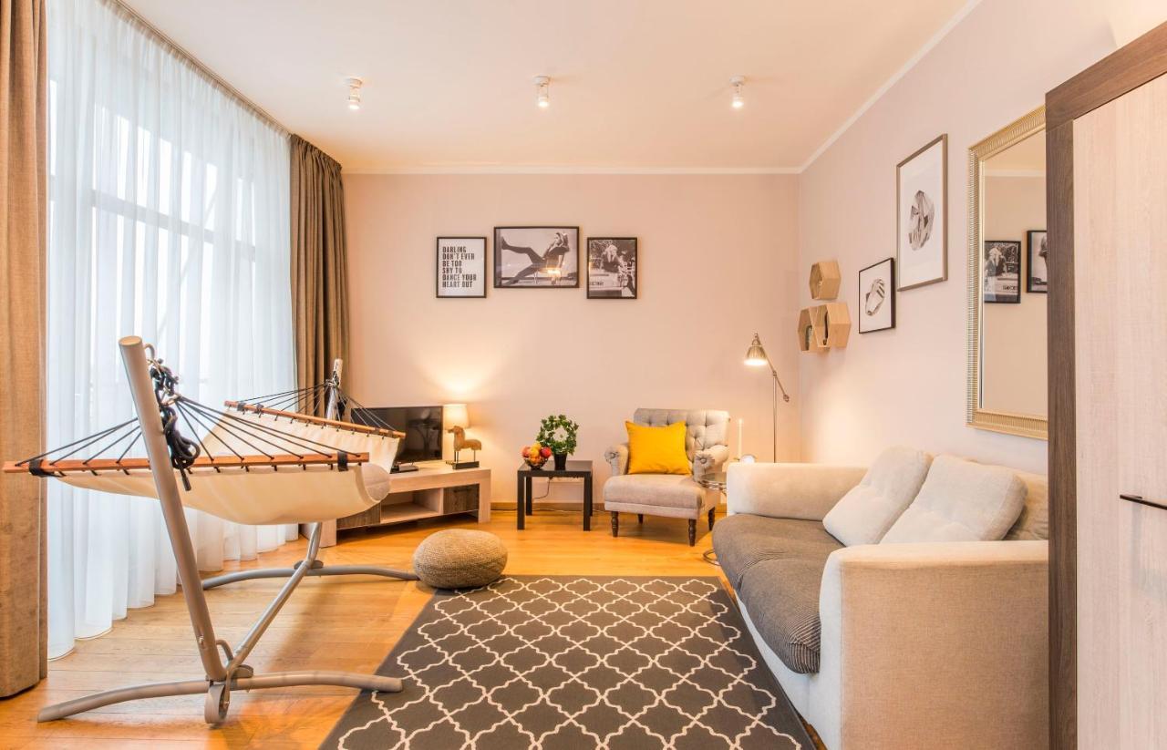 Central 2-Level Penthouse With Terrace And Free Parking Riga Exterior photo