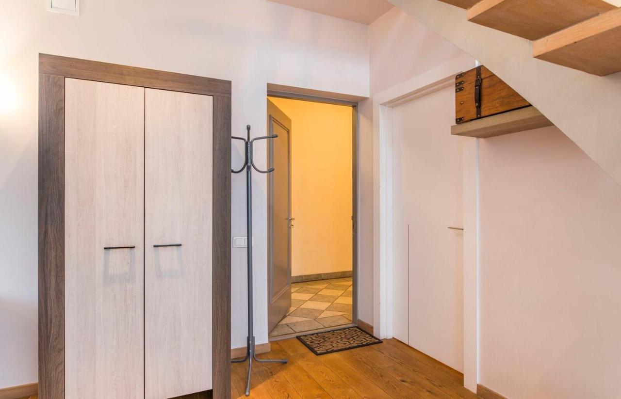 Central 2-Level Penthouse With Terrace And Free Parking Riga Exterior photo