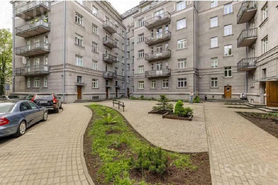 Central 2-Level Penthouse With Terrace And Free Parking Riga Exterior photo